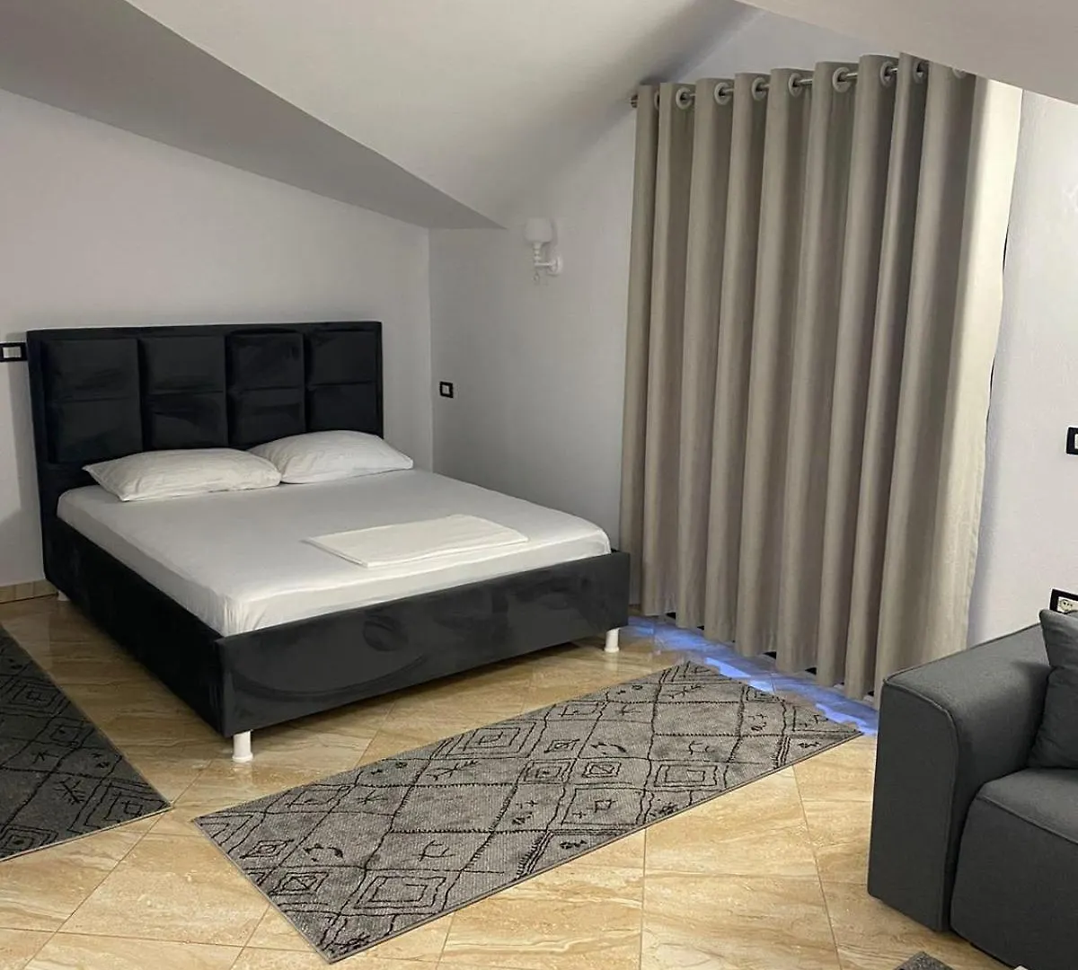 Guest house Vila Ajdinaj Berat Albania