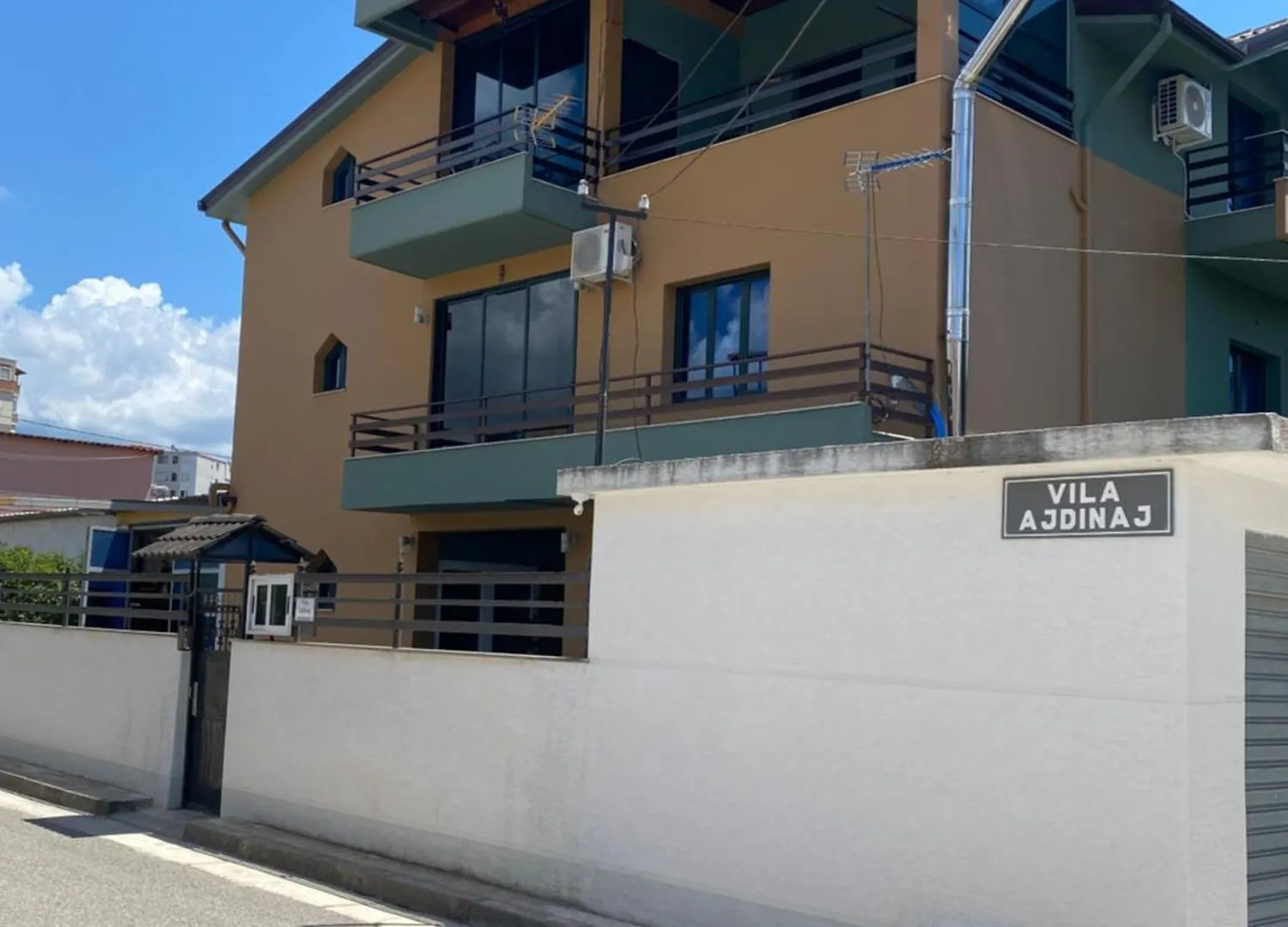 Vila Ajdinaj Berat 0*,  Albania